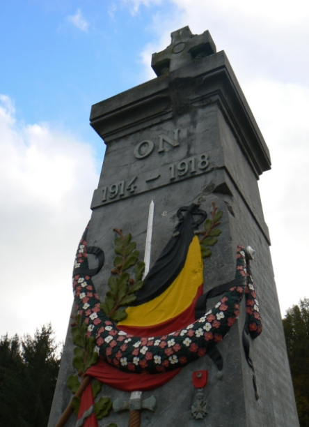 Monument 14-18 au cimetiere de On, Marche-en-Famenne